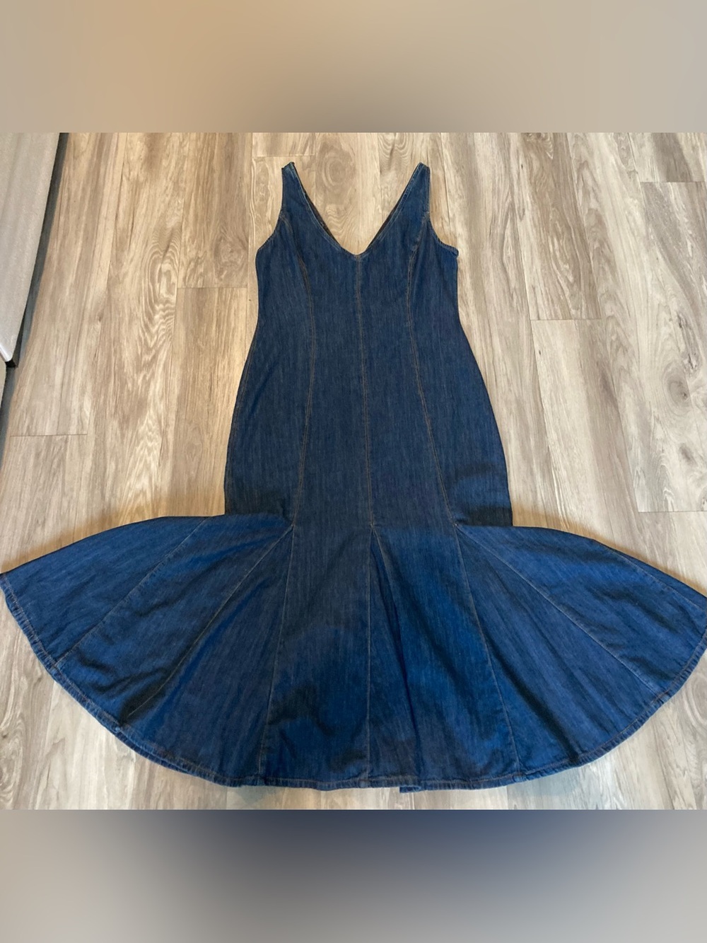 Reformation Serafina Denim Midi Dress Size 10 Dark Wash Mermaid Flare $248 - Picture 3 of 14